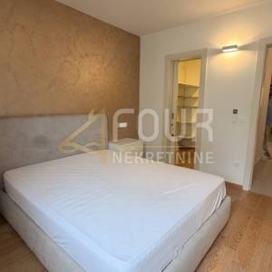 Istra, Rovinj, luksuzni dvoetažni penthouse, garaža, 100m od mora i plaže