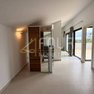 Istra, Rovinj, luksuzni dvoetažni penthouse, garaža, 100m od mora i plaže