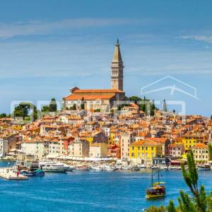 Istra, Rovinj, Ulica Carera, PRILIKA - stan 33 m2 na odličnoj lokaciji, 4.kat