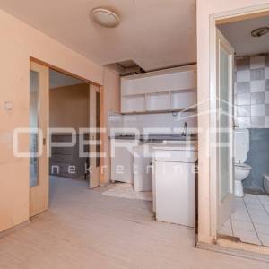 Istra, Rovinj, Ulica Carera, PRILIKA - stan 33 m2 na odličnoj lokaciji, 4.kat
