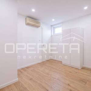 Istra, Rovinj, Ulica Carera, PRILIKA - stan 33 m2 na odličnoj lokaciji, 4.kat