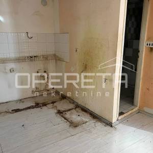 Istra, Rovinj, Ulica Carera, PRILIKA - stan 33 m2 na odličnoj lokaciji, 4.kat