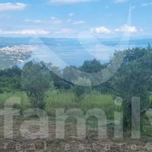IZUZETNA INVESTICIJSKA PRILIKA - 6 KUĆA S POGLEDOM NA MORE I BAZENOM