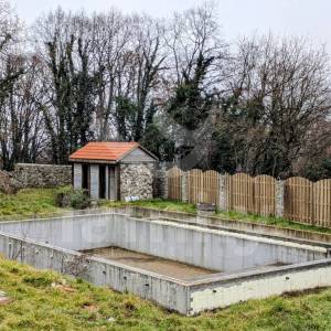 IZUZETNA INVESTICIJSKA PRILIKA - 6 KUĆA S POGLEDOM NA MORE I BAZENOM