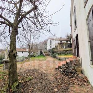 IZUZETNA INVESTICIJSKA PRILIKA - 6 KUĆA S POGLEDOM NA MORE I BAZENOM
