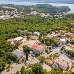 Jadranovo – Kuća dvojnica idealna za dvije obitelji, 600 m od mora
