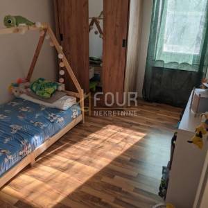Kastav, 76.50m2, 2s+db, terasa, pogled na more