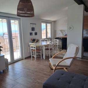 Kastav, 76.50m2, 2s+db, terasa, pogled na more