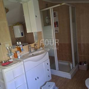 Kastav, 76.50m2, 2s+db, terasa, pogled na more