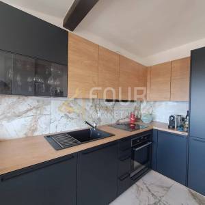 Kastav, 76.50m2, 2s+db, terasa, pogled na more