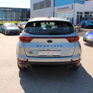 Kia Sportage 1.6 CRDi AUTOMATIK Black Edition *NAVIGACIJA, KAMERA*