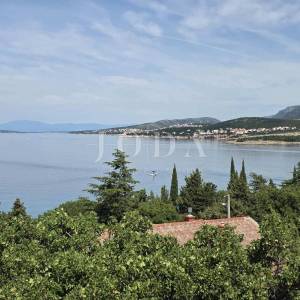 Klenovica, kuća na odličnoj lokaciji