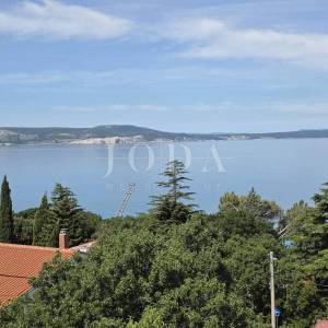 Klenovica, kuća na odličnoj lokaciji