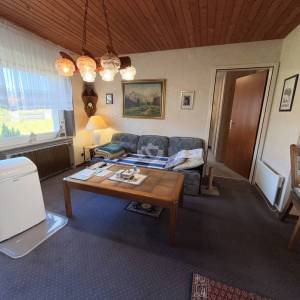 Kloštar Ivanić - uređena prizemnica s 3 spavaće sobe, garažom i parcelom od 2.054 m2