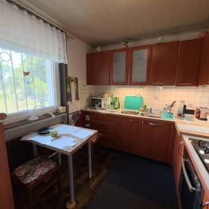 Kloštar Ivanić - uređena prizemnica s 3 spavaće sobe, garažom i parcelom od 2.054 m2