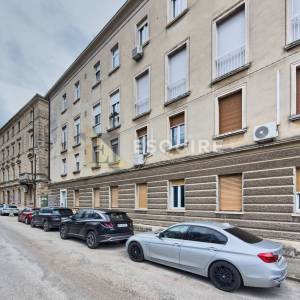 KOLOVARE -  Trosoban stan u prizemlju - 70m2