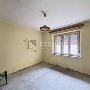 KOLOVARE -  Trosoban stan u prizemlju - 70m2