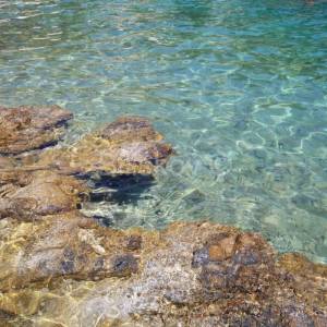 Korčula, Vela Luka, prodaja kuća 1.red, 4 stana