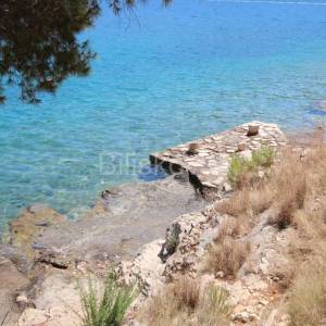 Korčula, Vela Luka, prodaja kuća 1.red, 4 stana