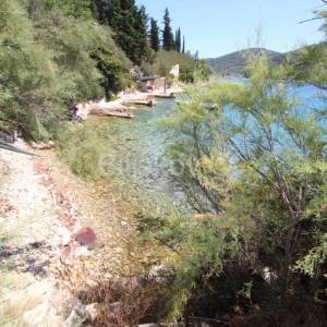 Korčula, Vela Luka, prodaja kuća 1.red, 4 stana