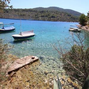 Korčula, Vela Luka, prodaja kuća 1.red, 4 stana