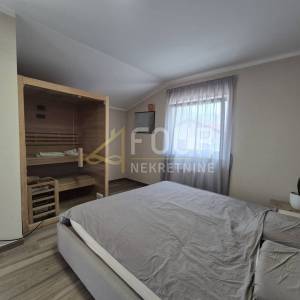 Krasica, 292m2, dizajnerska kuća s garažom i uređenom okućnicom