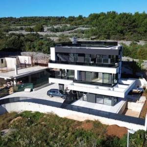 KRK – Luksuzni penthouse s panoramskom terasom