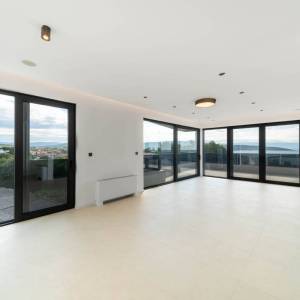 KRK – Luksuzni penthouse s panoramskom terasom