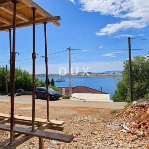 Krk, Omišalj, jednosobni stan, 50 m2, balkon