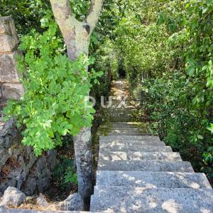 Krk, Omišalj, jednosobni stan, 50 m2, balkon