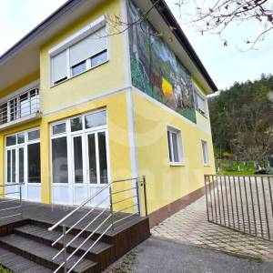 KUĆA NA TOP LOKACIJI U VELIKOJ SA VELIKIM POTENCIJALOM