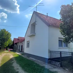 Kuća prizemnica 125 m2 u okolici Siska
