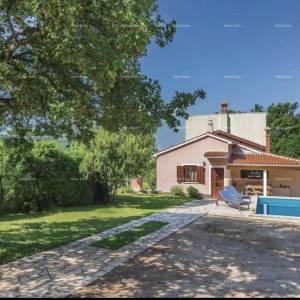 Kuća s bazenom u blizini Žminja