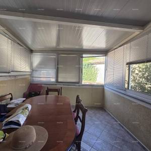Kuća s dvije stambene jedinice, u Ližnjanu