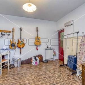 Kuća s dvorištem u srcu Rovinja, 316 m2 