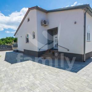 KUĆA SA UHODANIM NAJMOM - ODLIČNA INVESTICIJSKA PRILIKA