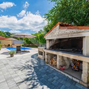 KUĆA SA UHODANIM NAJMOM - ODLIČNA INVESTICIJSKA PRILIKA
