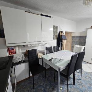 Kuća u nizu Vodnjan - 3 spavaće sobe - dvorište