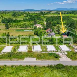 Kuća za obnovu blizu NP Plitvička jezera na parceli 1021 m2