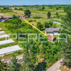 Kuća za obnovu blizu NP Plitvička jezera na parceli 1021 m2