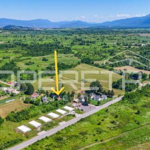 Kuća za obnovu blizu NP Plitvička jezera na parceli 1021 m2
