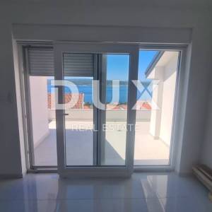 KVARNER, CRIKVENICA - Apartman u novogradnji s pogledom na more! POSLJEDNJI U ZGRADI!