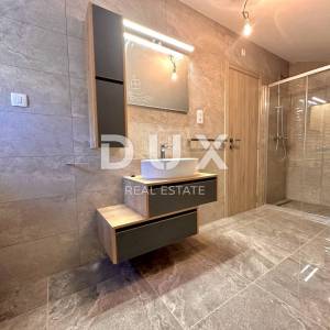 KVARNER, CRIKVENICA - Dvoetažni apartman, 101 m2, pogled na more!