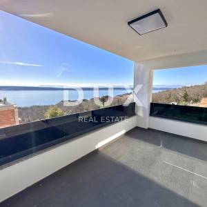 KVARNER, CRIKVENICA - Dvoetažni apartman, 101 m2, pogled na more!