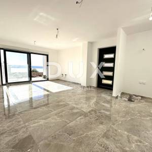 KVARNER, CRIKVENICA - Dvoetažni apartman, 101 m2, pogled na more!