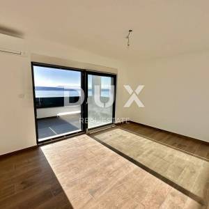 KVARNER, CRIKVENICA - Dvoetažni apartman, 101 m2, pogled na more!