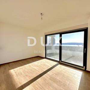 KVARNER, CRIKVENICA - Dvoetažni apartman, 101 m2, pogled na more!