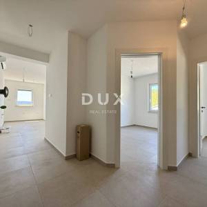 KVARNER, NOVI VINODOLSKI - Dvosobni apartman u novogradnji - odlična lokacija i pogled!
