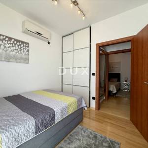 KVARNER, OPATIJA - Predivan apartman, 100 m2, bazen, garaža, pogled na more!