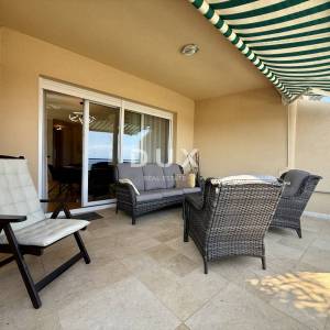 KVARNER, OPATIJA - Predivan apartman, 100 m2, bazen, garaža, pogled na more!